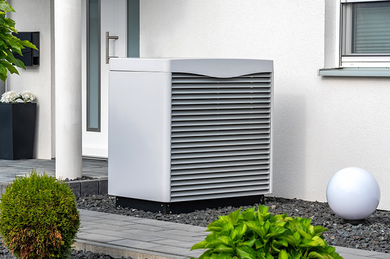 Outdoor condesning unit for a residentiall heat pump.
